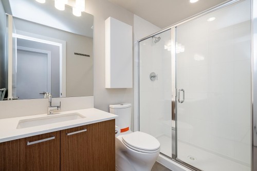 208-1330 Marine Drive, North Vancouver, BC 