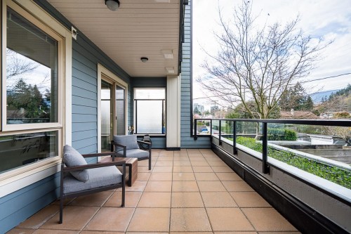 208-1330 Marine Drive, North Vancouver, BC 
