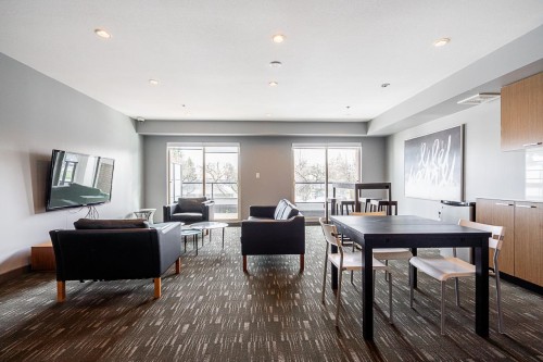 208-1330 Marine Drive, North Vancouver, BC 