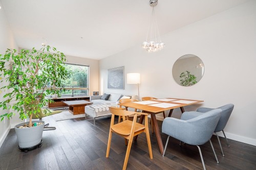 208-1330 Marine Drive, North Vancouver, BC 