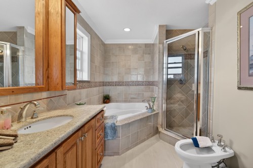 1627 34Th Avenue E, Vancouver, BC 