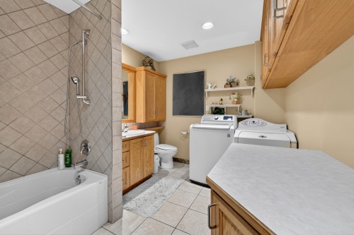 1627 34Th Avenue E, Vancouver, BC 