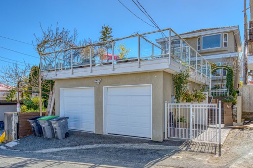 1627 34Th Avenue E, Vancouver, BC 