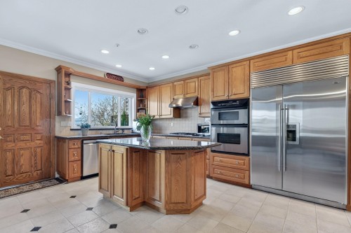 1627 34Th Avenue E, Vancouver, BC 