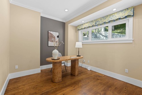 1371 Burnside Road, West Vancouver, BC 