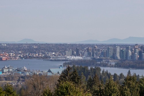 1371 Burnside Road, West Vancouver, BC 