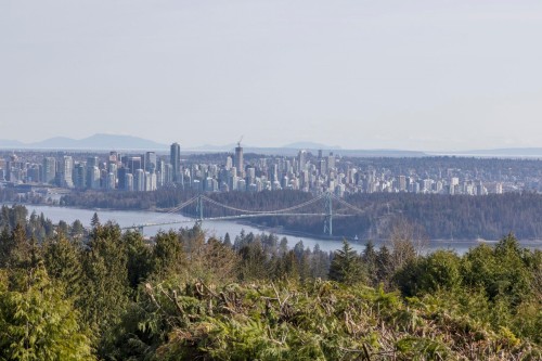 1371 Burnside Road, West Vancouver, BC 