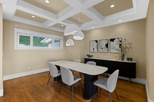 1371 Burnside Road, West Vancouver, BC 