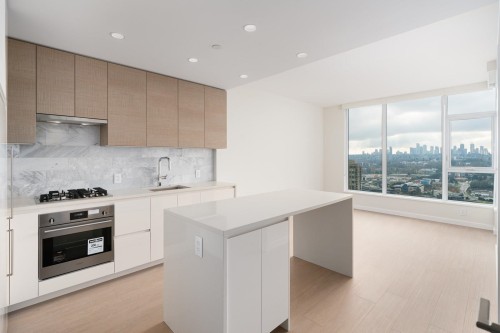 3201-4168 Lougheed Highway  Burnaby, BC V5C 0N9