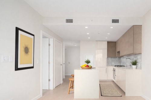 3201-4168 Lougheed Highway, Burnaby, BC 
