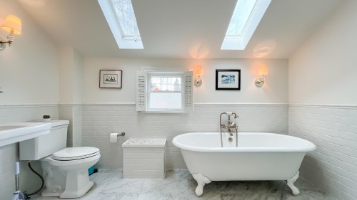 4058 31St Avenue W, Vancouver, BC 