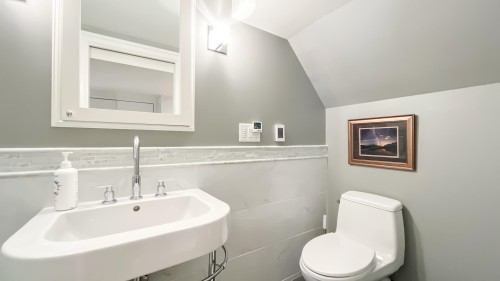 4058 31St Avenue W, Vancouver, BC 