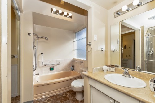 2113 Cape Horn Avenue, Coquitlam, BC 