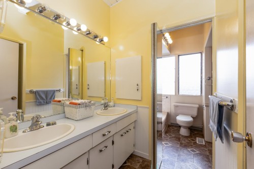 2113 Cape Horn Avenue, Coquitlam, BC 