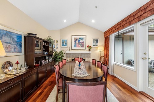 5180 Meadfeild Road, West Vancouver, BC 