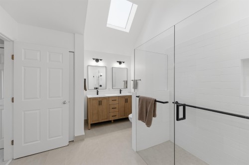 3428 7Th Avenue W, Vancouver, BC 