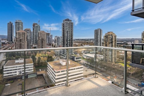 2009-4168 Lougheed Highway, Burnaby, BC 