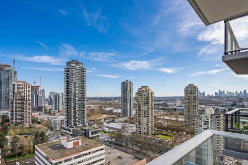 2009-4168 Lougheed Highway, Burnaby, BC 