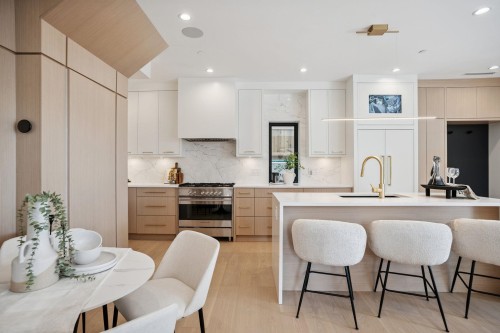 2307 3Rd Avenue E, Vancouver, BC 