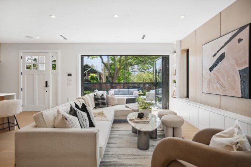 2307 3Rd Avenue E, Vancouver, BC 