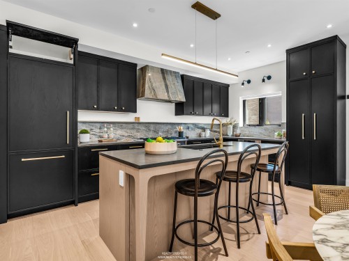 3-4088 Maple Crescent, Vancouver, BC 