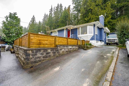 1749 Deep Cove Road  North Vancouver, BC V7G 1S4