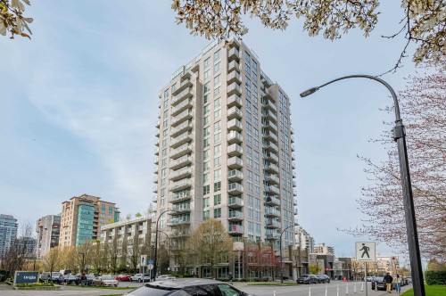 319-135 17th Street E North Vancouver, BC V7L 0C4