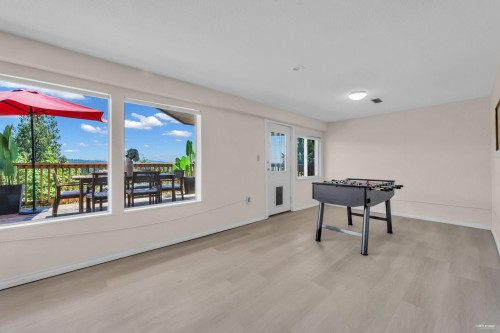 818 Younette Drive, West Vancouver, BC 