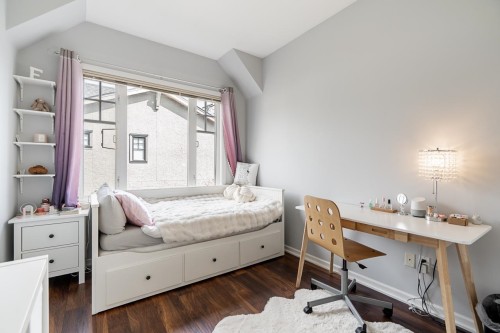 991 38Th Avenue W, Vancouver, BC 