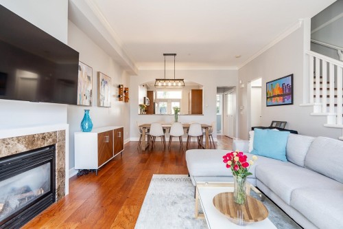 991 38Th Avenue W, Vancouver, BC 