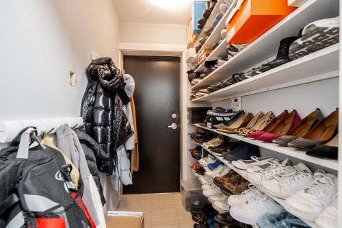 991 38Th Avenue W, Vancouver, BC 