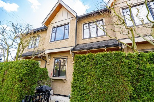 991 38Th Avenue W, Vancouver, BC 