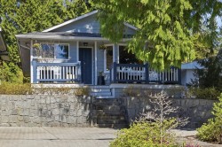 1762 Evelyn Street  North Vancouver, BC V7K 1V1