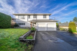 12515 227 Street Maple Ridge, BC V2X 6K4