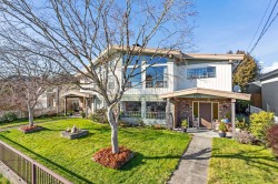 5827 Clinton Street  Burnaby, BC V5J 2M4