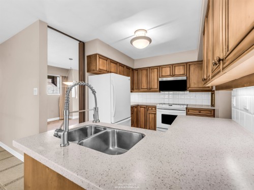 1110 Lodge Road, North Vancouver, BC 