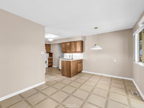 1110 Lodge Road, North Vancouver, BC 
