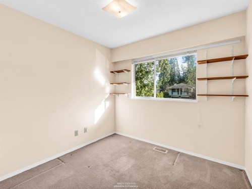 1110 Lodge Road, North Vancouver, BC 