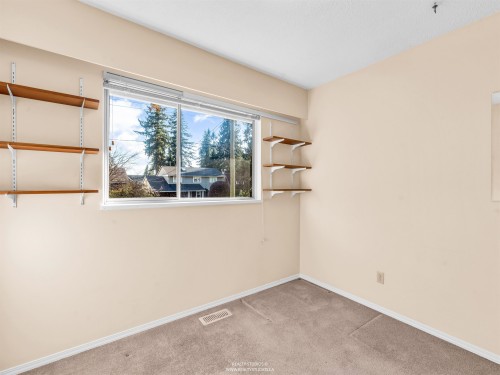 1110 Lodge Road, North Vancouver, BC 