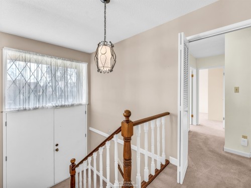 1110 Lodge Road, North Vancouver, BC 