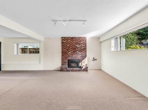1110 Lodge Road, North Vancouver, BC 