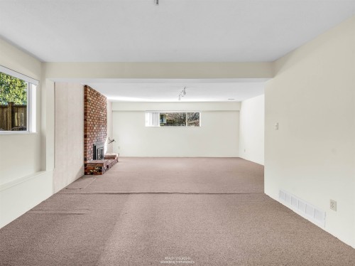 1110 Lodge Road, North Vancouver, BC 