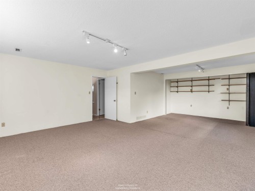 1110 Lodge Road, North Vancouver, BC 
