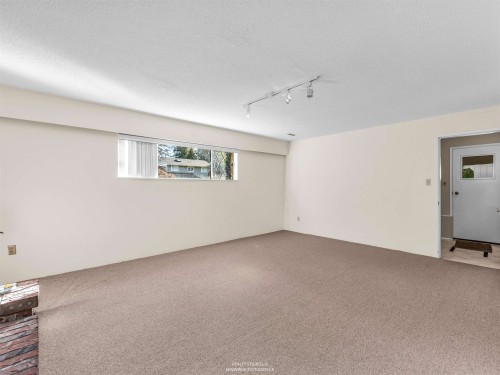 1110 Lodge Road, North Vancouver, BC 