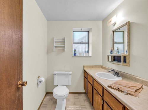 1110 Lodge Road, North Vancouver, BC 