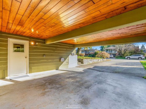 1110 Lodge Road, North Vancouver, BC 