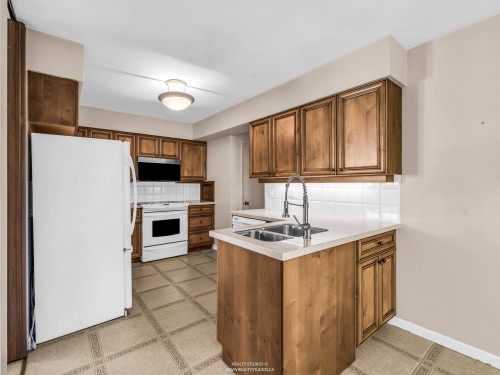 1110 Lodge Road, North Vancouver, BC 