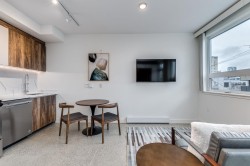 104-1170 Barclay Street Vancouver, BC V6E 1H1