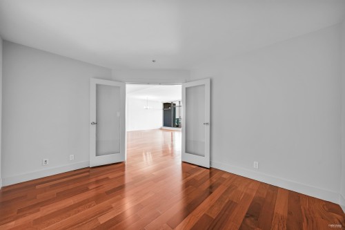 1102-3355 Cypress Place, West Vancouver, BC 
