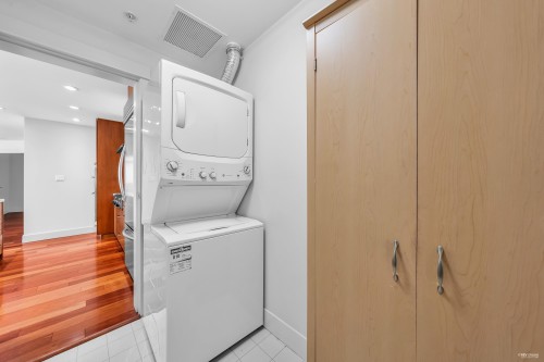 1102-3355 Cypress Place, West Vancouver, BC 